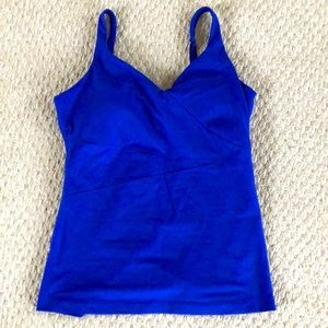 Under Armour size small exercise tank with built-in bra